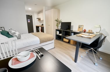 Gold Studio, Dun Holm House, Unit 8, The Riverwalk, City Centre, Durham - Image 2